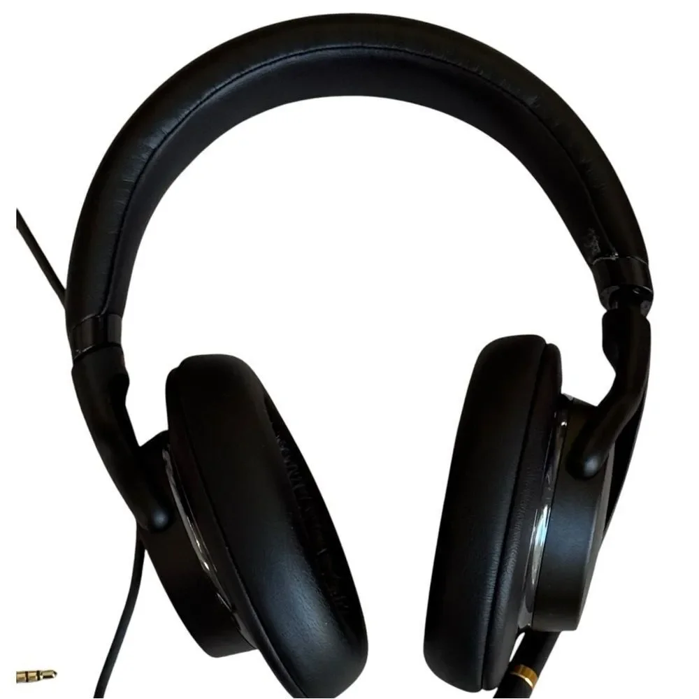 Sony MDR1AM2 Wired High Resolution Audio Black Overhead Over Ear Headphones.